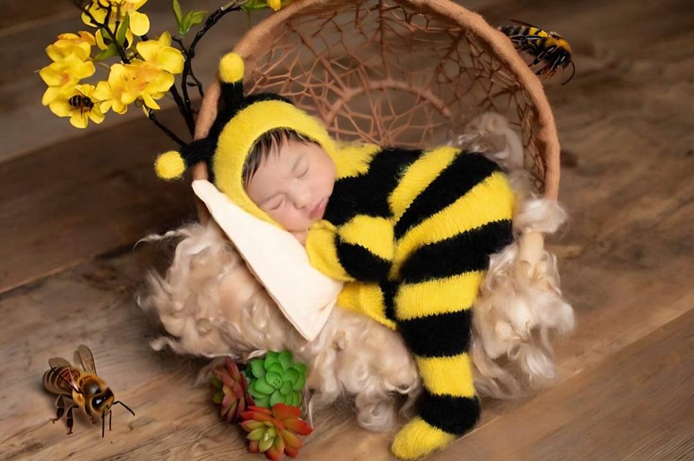 Fotografia Newborn a domicilio en Valencia Estilo Tot per l'aire (Vestido de abeja) Albercoquet